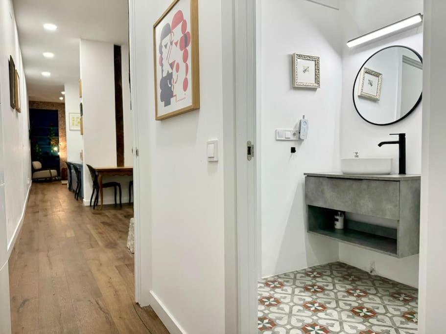 Appartement Cozy Beautiful Flat City Center à Madrid Extérieur photo