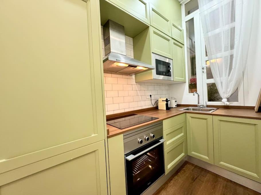 Appartement Cozy Beautiful Flat City Center à Madrid Extérieur photo